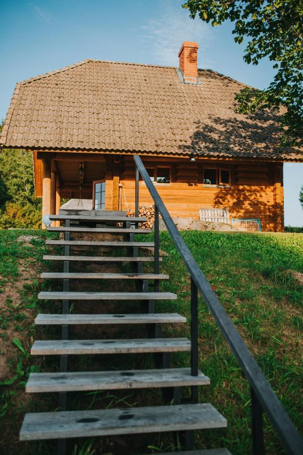 Brivdienu Maja Ar Pirti "Strautkalni" Ieriki Kültér fotó