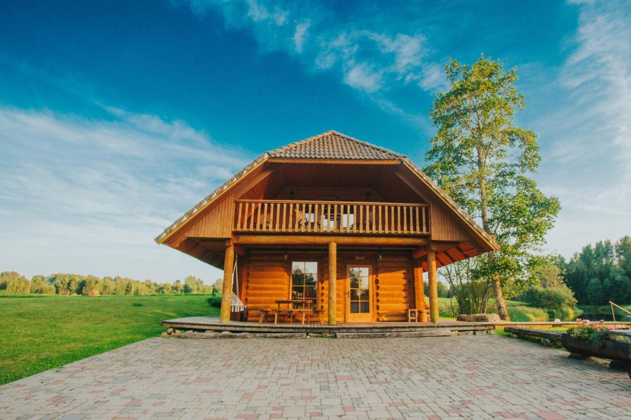 Brivdienu Maja Ar Pirti "Strautkalni" Ieriki Kültér fotó